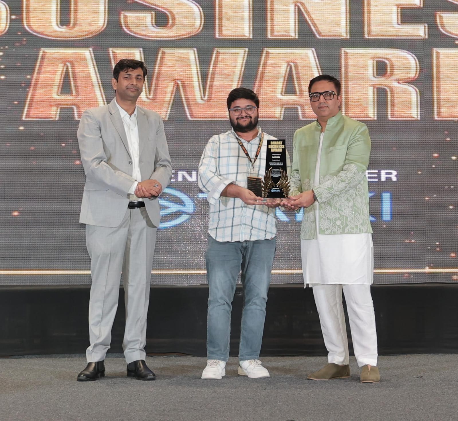 Ashneer Grover presenting award